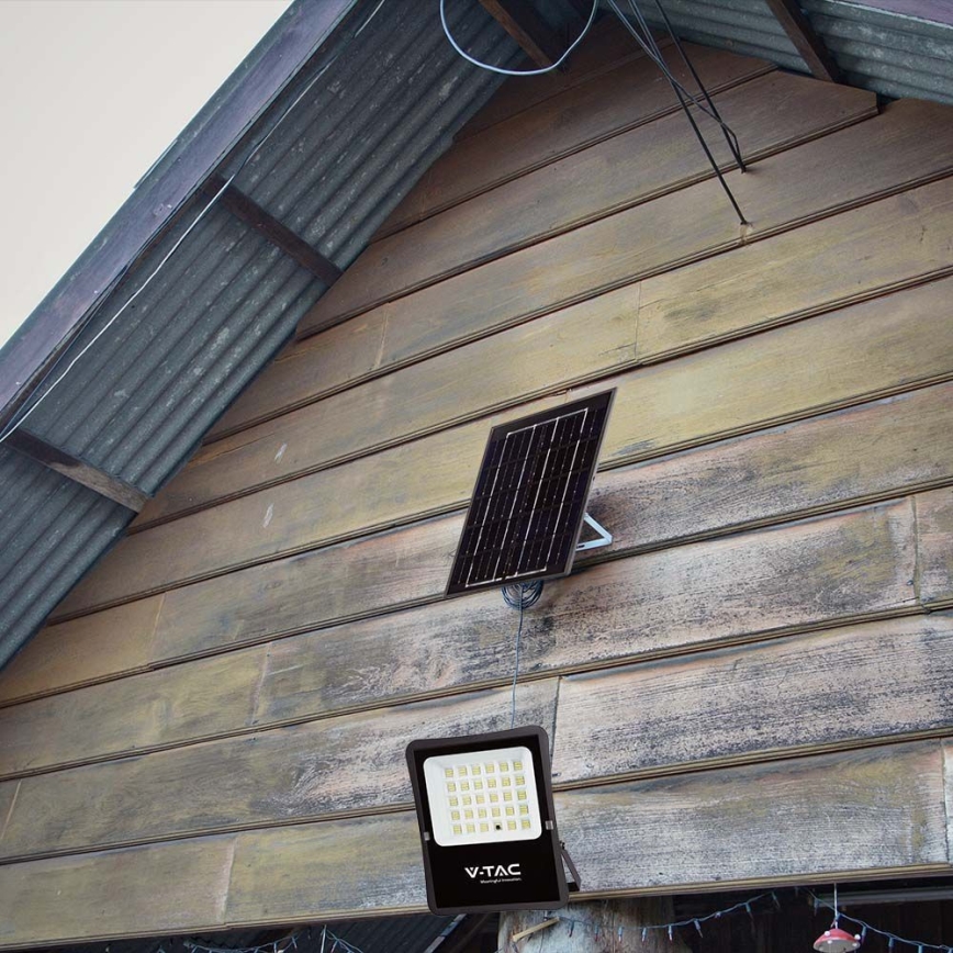 Foco solar LED exterior LED/20W/3,2V 6400K IP65 15000 mAh + mando a distancia