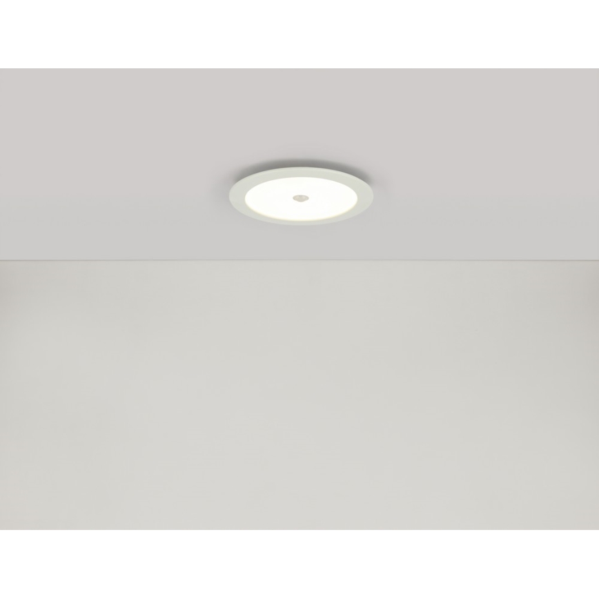 GLOBO - Iluminación LED empotrada para el baño con sensor 1xLED/18W