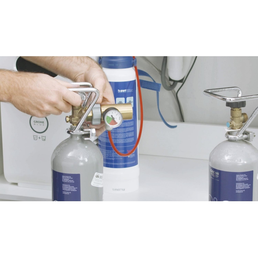 GROHE 40423000 - Kit de inicio con botella presurizada de CO2 GROHE BLUE, 2 kg
