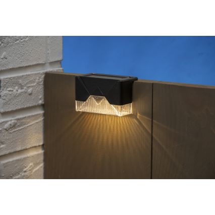 Grundig - Juego de 4 luces solares de pared LED/1,2V 600 mAh IP44