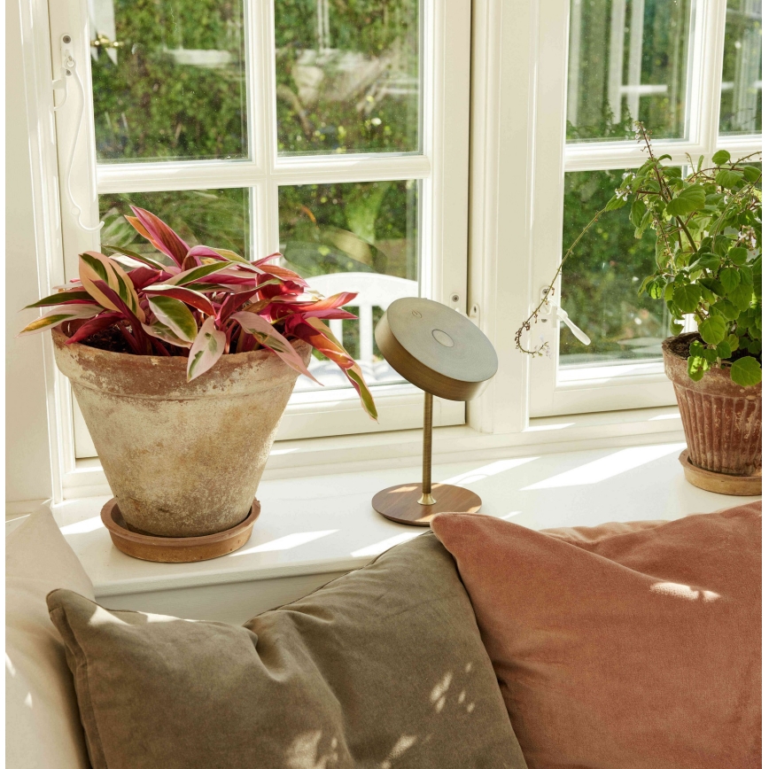 Halo Design 745784 - Lámpara de mesa recargable y regulable LED ON THE MOVE LED/2,5W/4000 mAh latón/madera