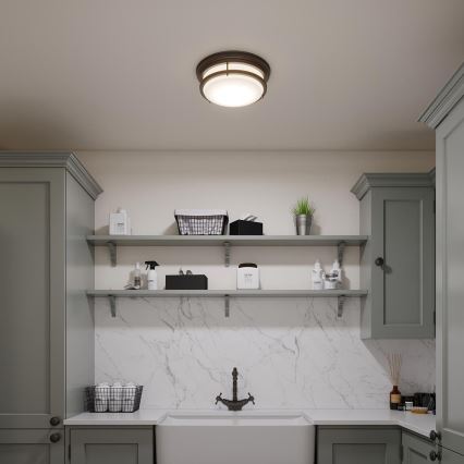 Hinkley - Luminaria de techo para baño HADLEY 3xE27/40W/230V IP44, acabado en bronce