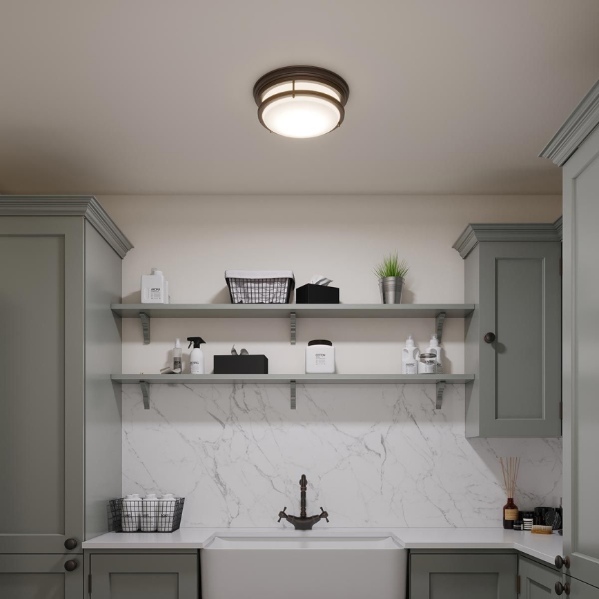 Hinkley - Luminaria de techo para baño HADLEY 3xE27/40W/230V IP44, acabado en bronce