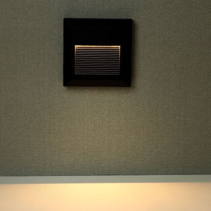Iluminación de escalera LED exterior LED/2W/230V IP65 3000K negro