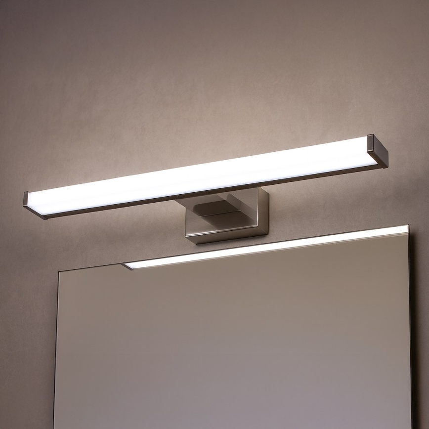 Iluminación LED para espejo de baño MIRORE LED/8W/230V 40 cm IP44 cromo brillante