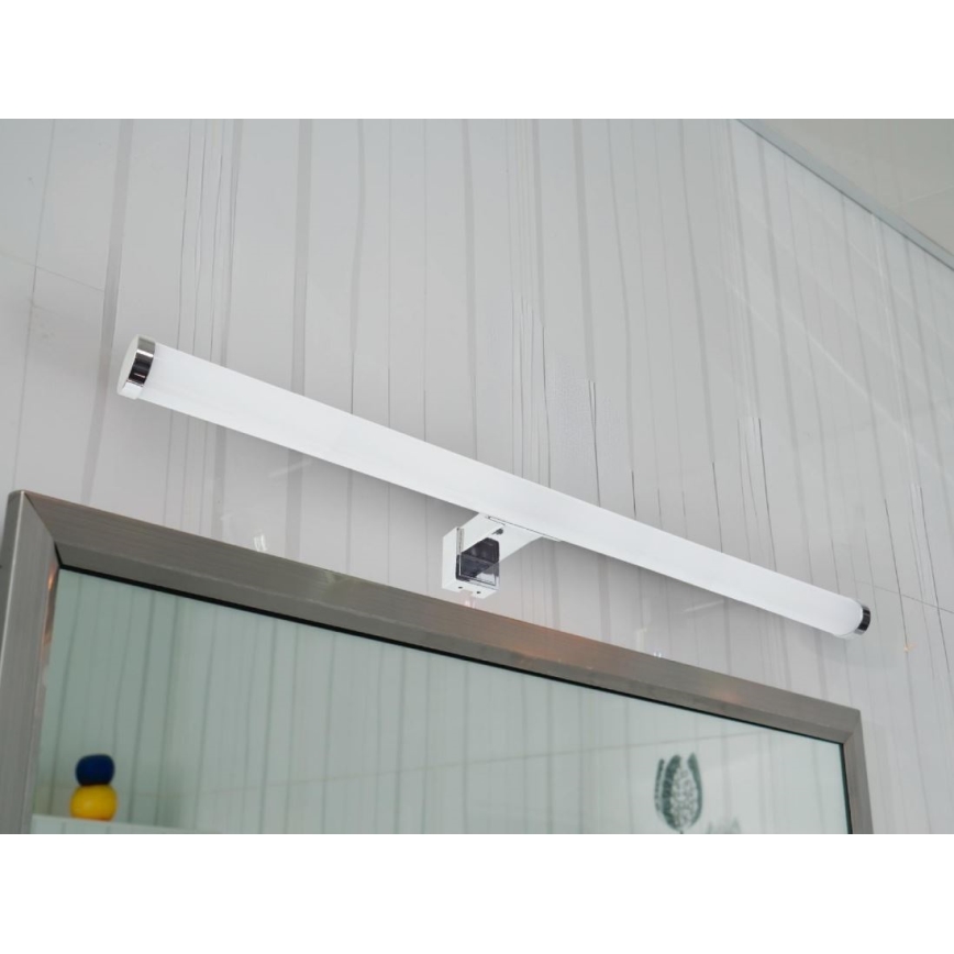 Iluminación para espejo de baño LED/12W/230V 59,5 cm IP44 cromo brillante