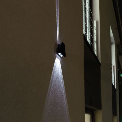 Aplique LED solar con sensor LED/2W/5V IP54 1300 mAh