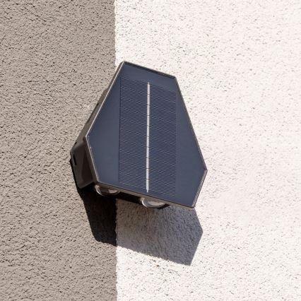 Aplique LED solar con sensor LED/2W/5V IP54 1300 mAh