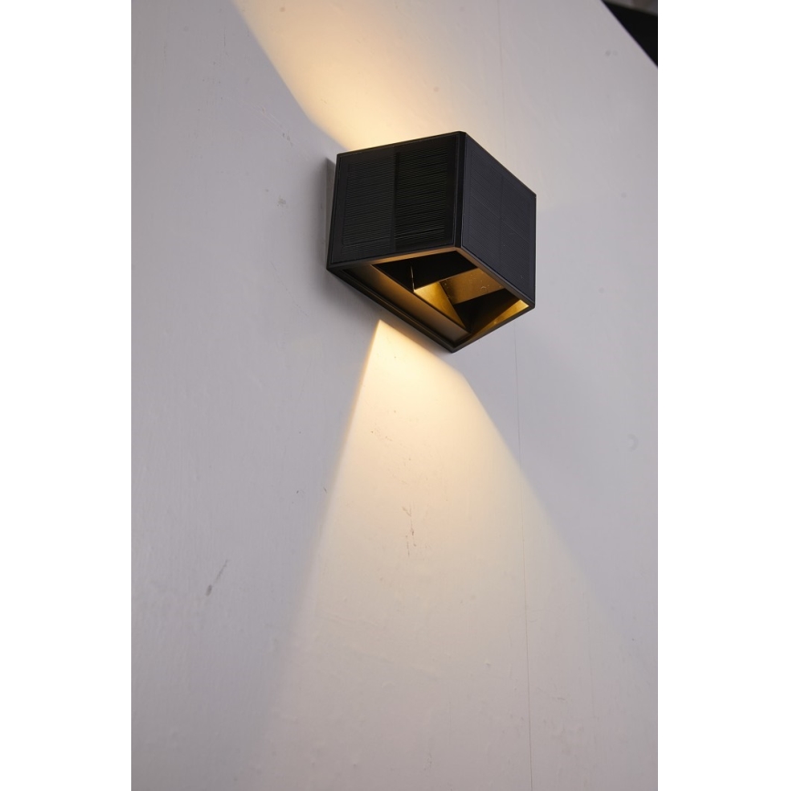 Lámpara de pared solar LED con sensor LED/2W/5V IP54 1300 mAh