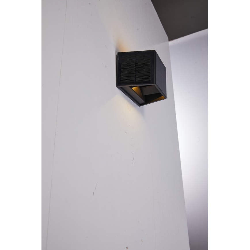 Lámpara de pared solar LED con sensor LED/2W/5V IP54 1300 mAh