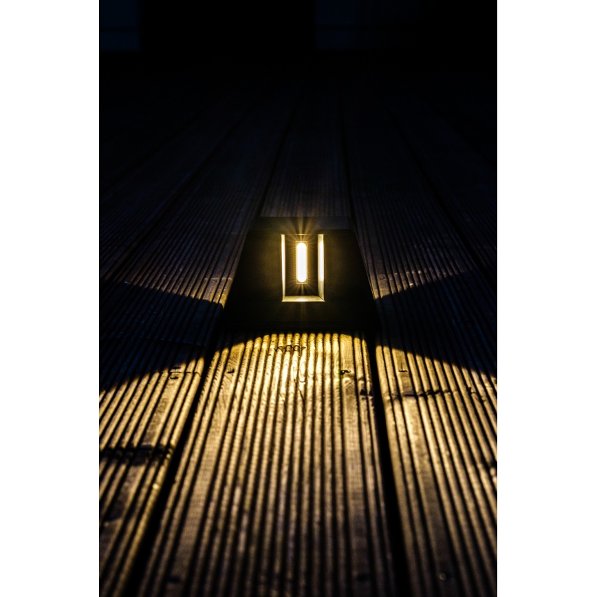 Lámpara de pared solar LED con sensor LED/2W/5V IP54 1300 mAh
