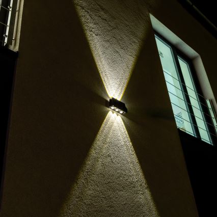 Aplique LED solar con sensor LED/2W/5V IP54 1300 mAh