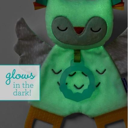 Infantino - Luz nocturna con un juguete luminoso Owl
