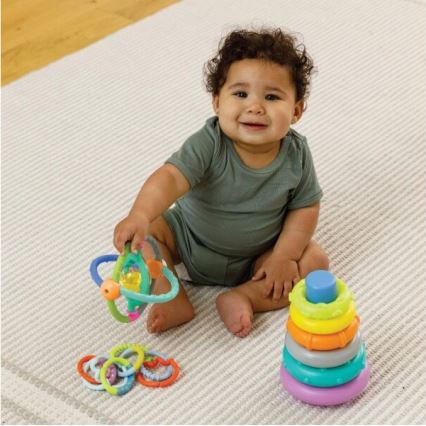 Infantino - Set de juguetes BOX OF CHEER