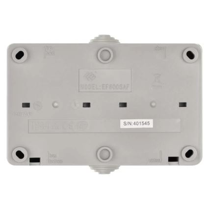 Interruptor doméstico alterno n.º 6 con enchufe 250V/16A IP44 gris