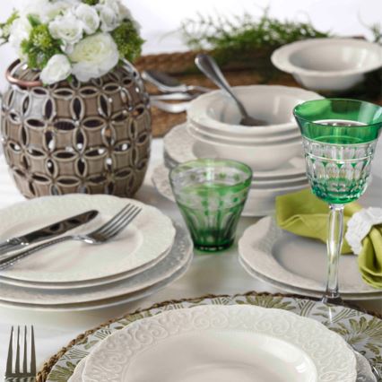 Juego de vajilla de 24 piezas en porcelana blanca