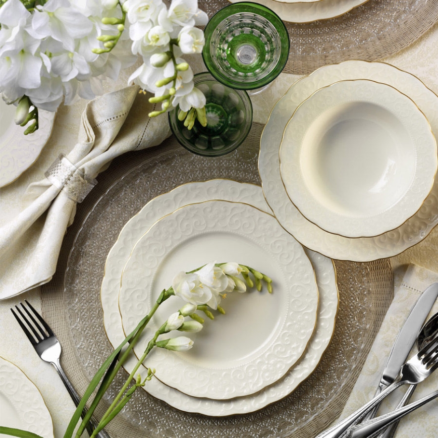 Juego de vajilla de 24 piezas — porcelana blanca con detalles dorados