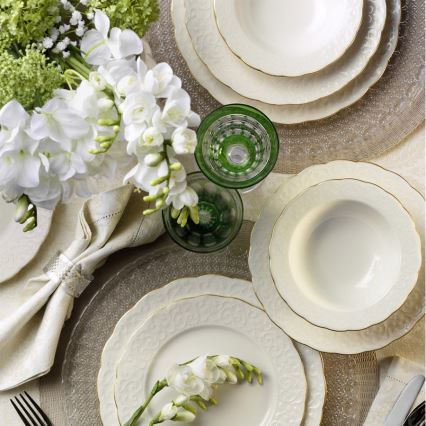 Juego de vajilla de 24 piezas — porcelana blanca con detalles dorados