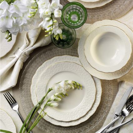 Juego de vajilla de 24 piezas — porcelana blanca con detalles dorados