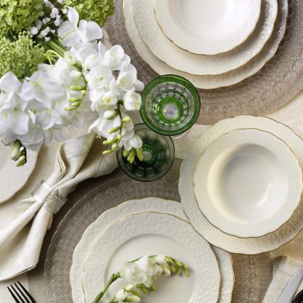 Juego de vajilla de 24 piezas — porcelana blanca con detalles dorados