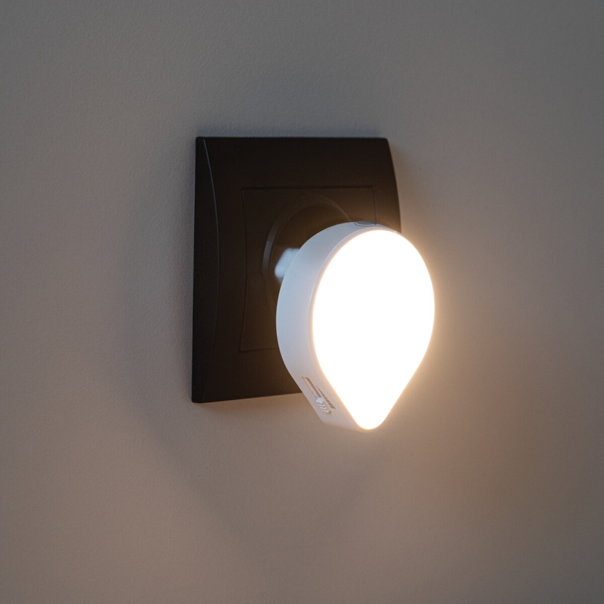 Kanlux 37396 - Luz de orientación LED regulable con sensor crepuscular para enchufe ULOV LED/0,5W/230V blanco