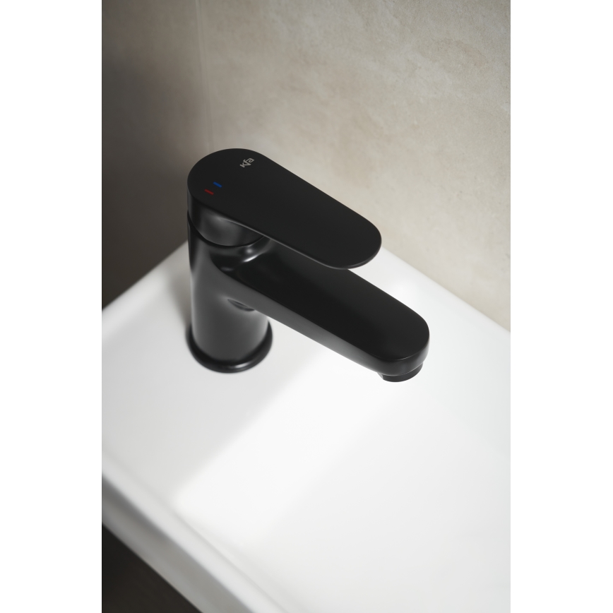 KFA Armatura 5552-815-81 - Grifo para lavabo + desagüe con rebosadero OTAVA 15 cm negro mate