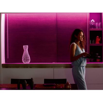 Kit básico - Tira LED RGBW regulable Philips Hue WHITE AND COLOR AMBIANCE 2m LED/20W/230V