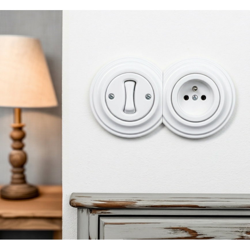 Kliklap - Interruptor unipolar retro n.º 1 y toma de corriente de 230 V con marco en blanco nieve