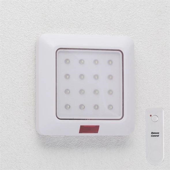 Lámpara de orientación LED LED/3xAA + mando a distancia
