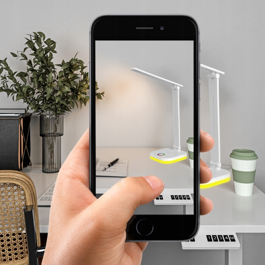Lámpara de sobremesa LED RGBW regulable con carga inalámbrica LED/7W/5V USB blanca