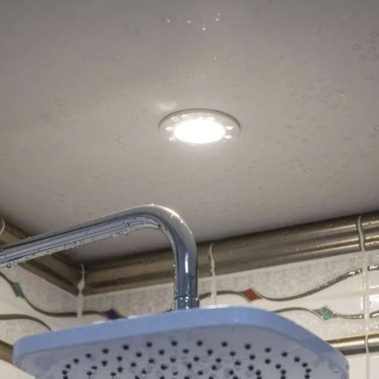 Lámpara empotrable de baño LED LORI LED/4,5W/230V IP65 2700/4000K diá. 8,5 cm blanco