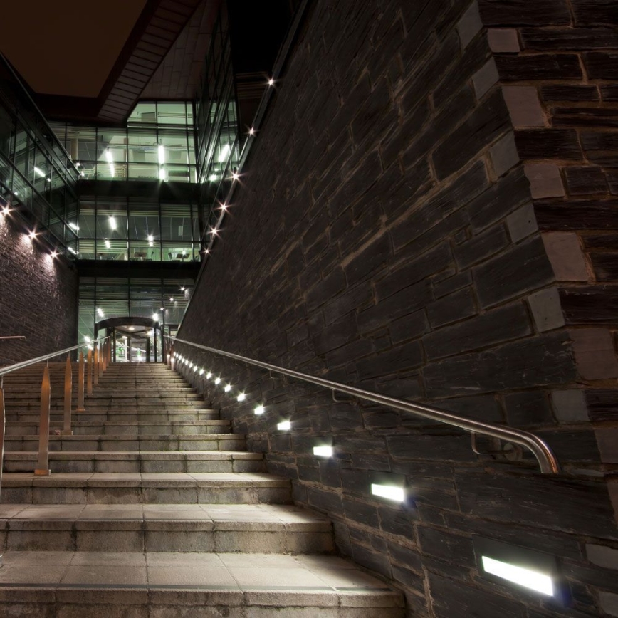 Lámpara LED para escaleras exterior LED/3W/230V IP65 3000K gris