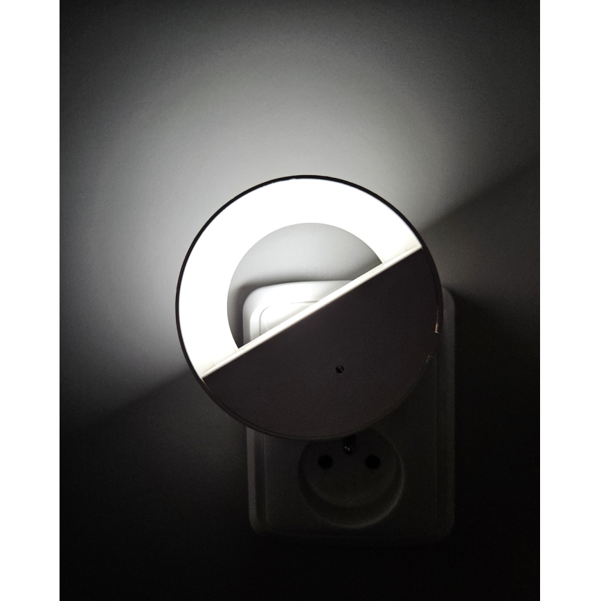 LED Luz nocturna con sensor crepuscular LED/0,5W/230V blanco