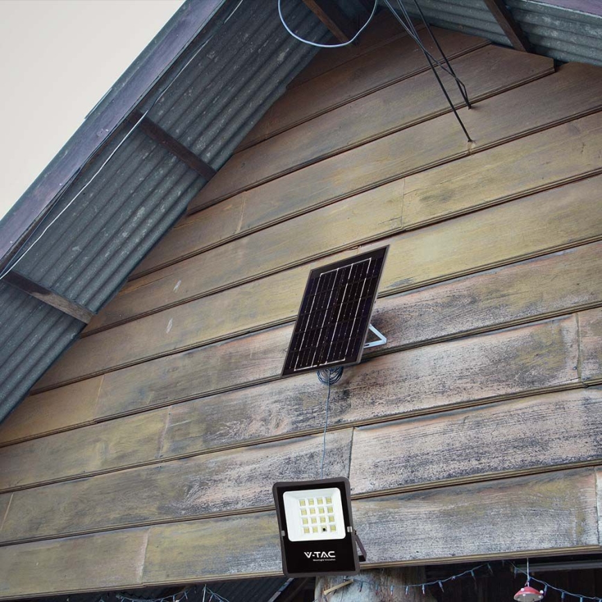 LED Proyector solar de exterior LED/12W/3,2V 4000K IP65 10000 mAh + control remoto