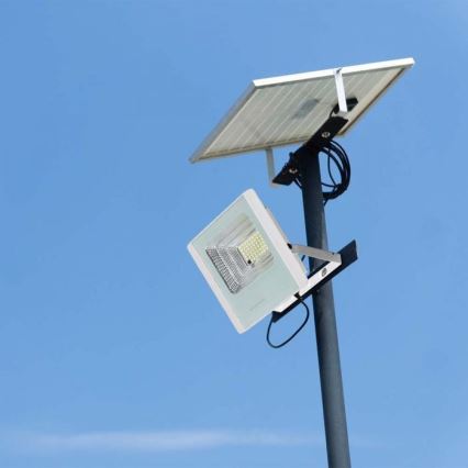 LED Proyector solar de exterior LED/20W/3,2V IP65 4000K 20000 mAh + control remoto