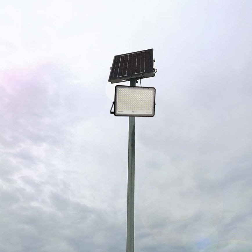 LED Proyector solar de exterior LED/30W/3,2V 6400K negro IP65 20000 mAh + control remoto