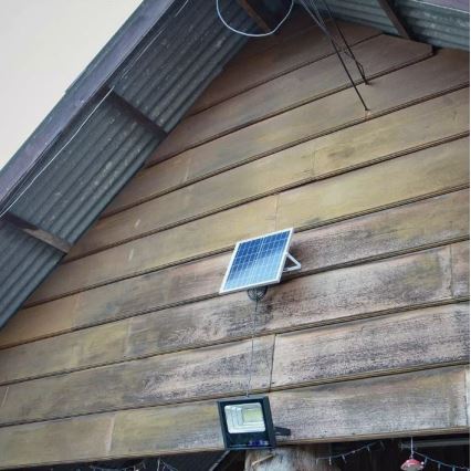 LED Proyector solar regulable LED/12W/3,2V 6000K IP65 5000 mAh + control remoto