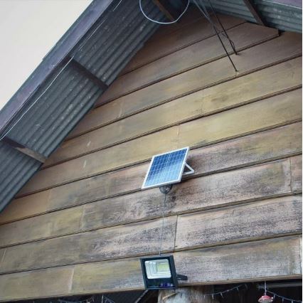 Proyector solar LED regulable LED/16W/3,2V 4000K IP65 10000 mAh + mando a distancia