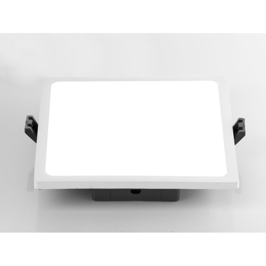 LED2 - Lámpara empotrada para baño SLIM LED/10W/230V IP43 CRI 90