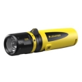 Ledlenser EX7R - Linterna recargable LED regulable, 3250 mAh, IP68, 220 lm, hasta 45 h, color amarillo