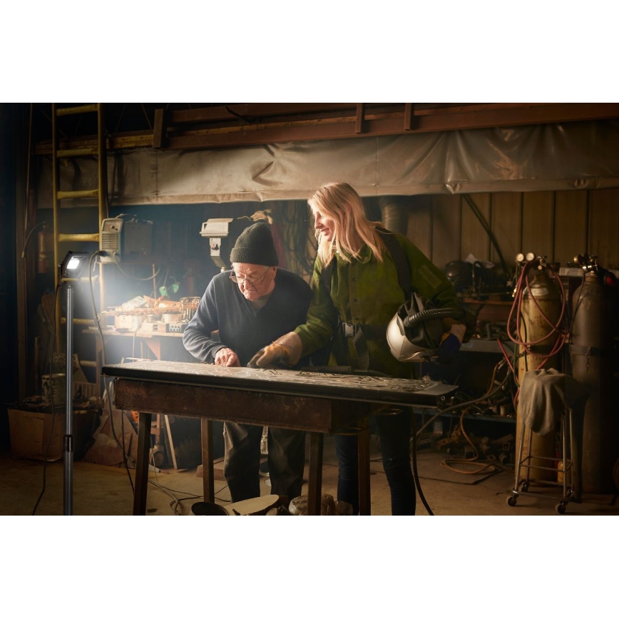 Ledvance - Proyector LED de exterior con soporte WORKLIGHT TRIPOD LED/20W/230V 6500K IP65