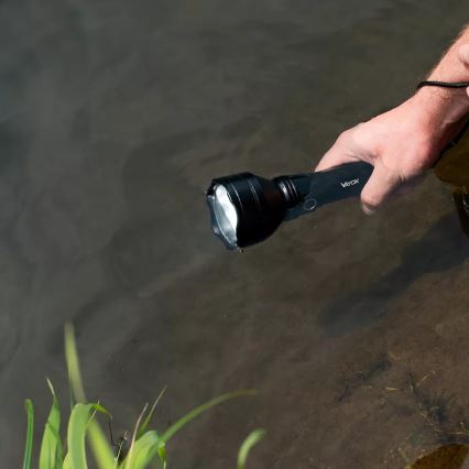 Linterna LED recargable y regulable LED/20W/5V IPX5 1900 brillante 5000 mAh