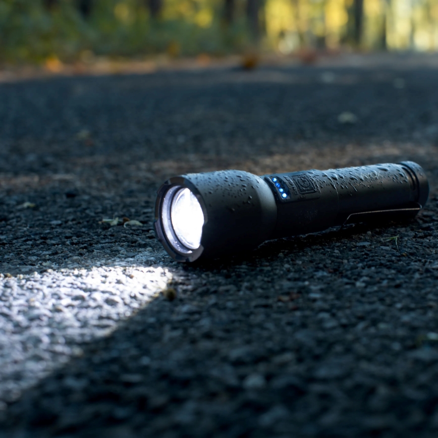 Linterna recargable LED regulable LED/20W/5V IPX4 800 lm 2000 mAh