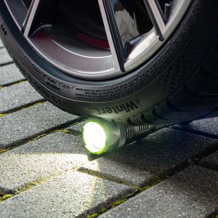 Linterna recargable LED atenuable con función de powerbank LED/30W/5V IPX7 3000 lm 4000 mAh