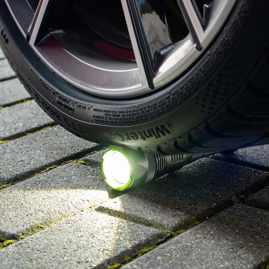 Linterna recargable LED atenuable con función de powerbank LED/30W/5V IPX7 3000 lm 4000 mAh