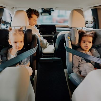 Lionelo - Silla de coche con base giratoria BRAVE i-Size 40-150 cm Negro Carbón