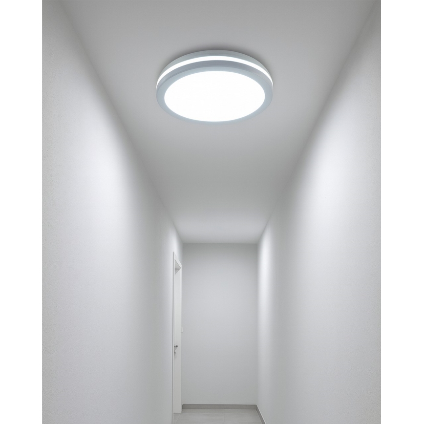 Lámpara LED de techo para baño con sensor de movimiento LED/20W/230V 3000/4000/6500K Ø 23 cm IP54 blanca