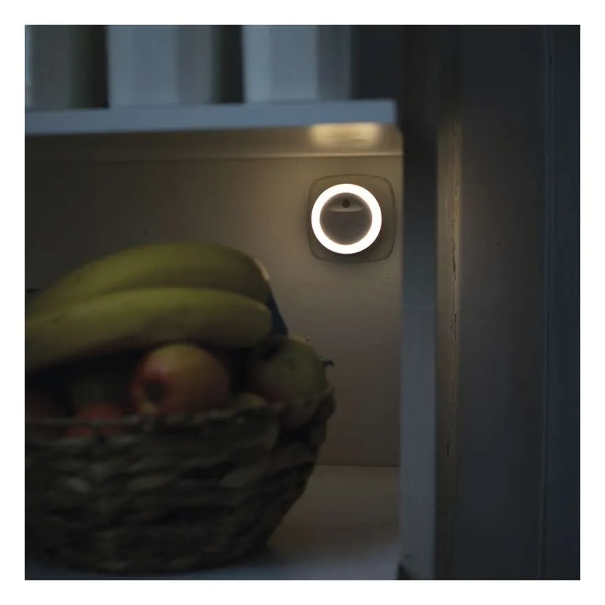 Luz nocturna LED con sensor crepuscular LED/0,3W/230V