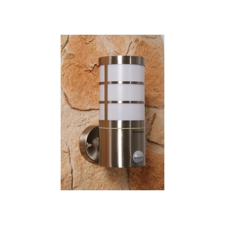 Massive 16334/47/10 - Aplique exterior con sensor CALGARY 1xE27/14W IP44