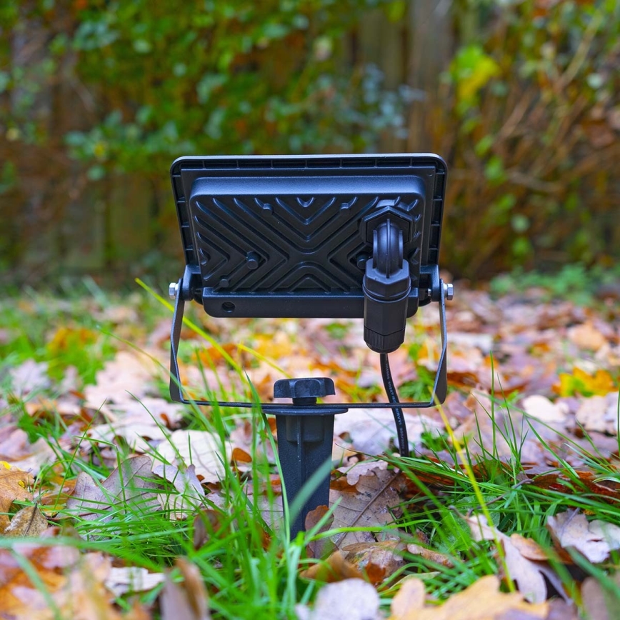 Reflector LED RGBW regulable SmartLife LED/20W/230V Wi-Fi IP65 2700-6500K